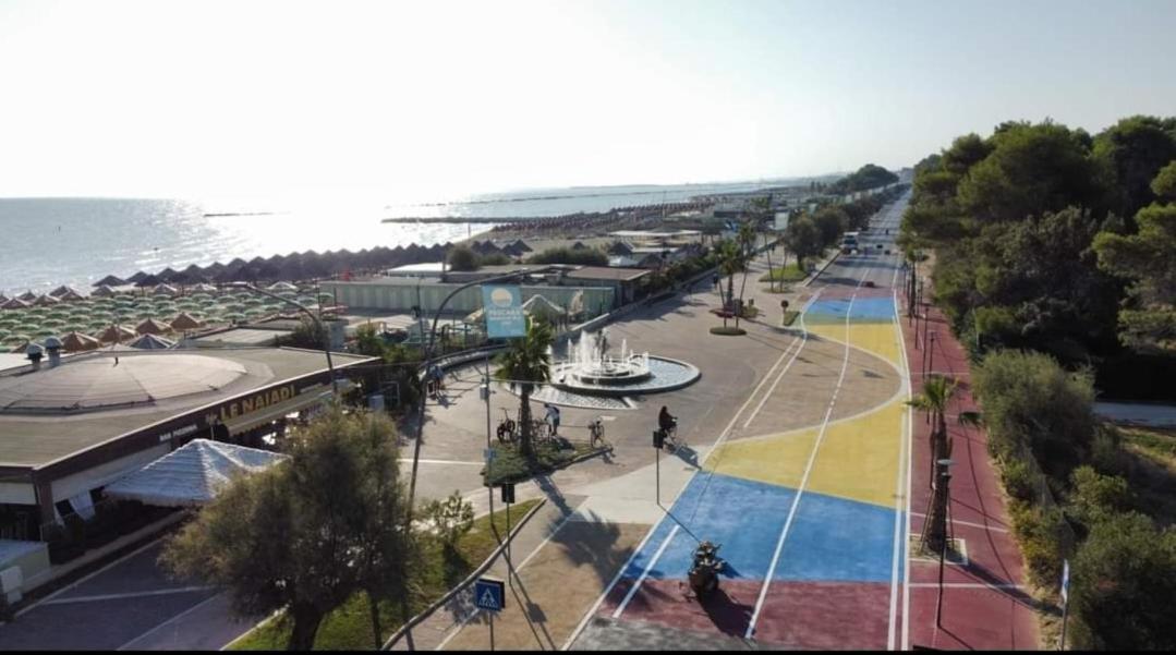 Appartamento Nuovissimo Ad Un Passo Dal Mare Montesilvano Marina Esterno foto